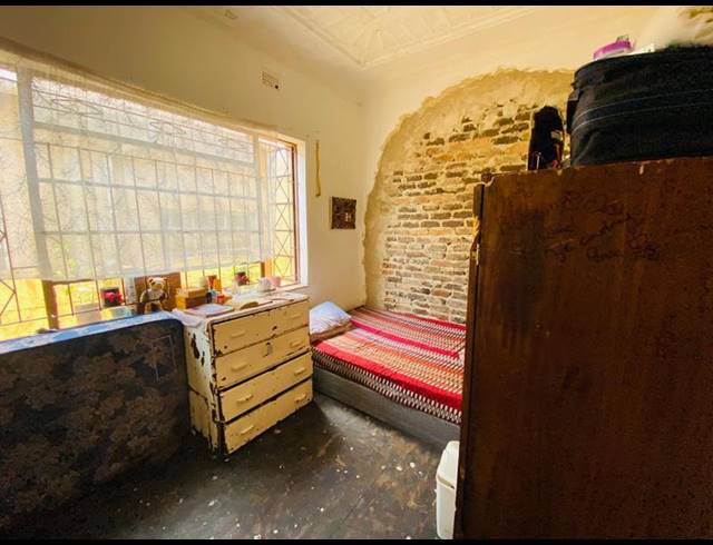 9 BEDROOM HOUSE FOR SALE IN SPRINGS CENTRAL
